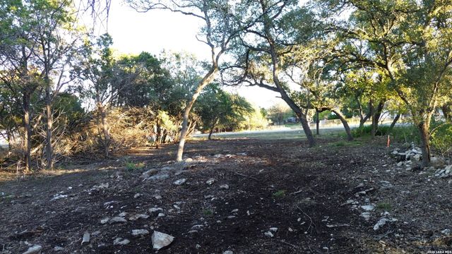 1405 Canyon Bend, Canyon Lake, TX 78133