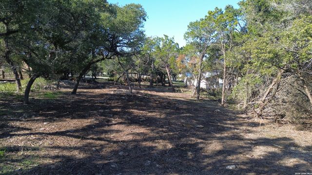 1405 Canyon Bend, Canyon Lake, TX 78133