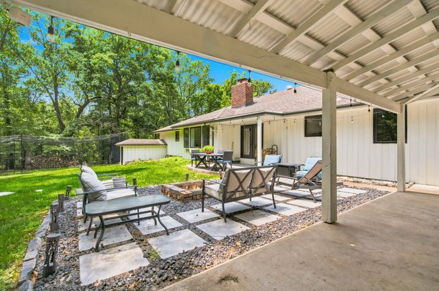2956 S Roth Oaks Avenue, Springfield, MO 65809