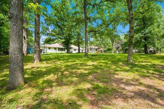 2956 S Roth Oaks Avenue, Springfield, MO 65809