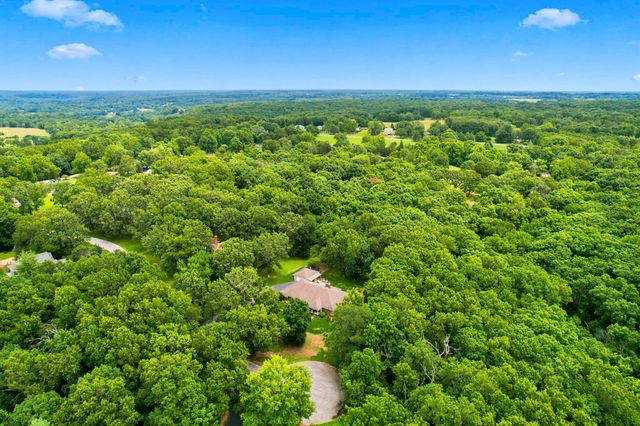 2956 S Roth Oaks Avenue, Springfield, MO 65809