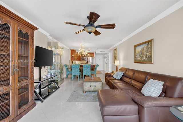 1000 Parkview Dr 806, Hallandale Beach, FL 33009