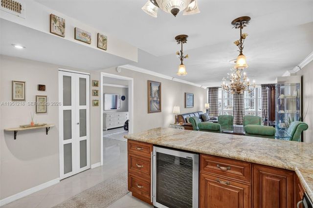 1000 Parkview Dr 806, Hallandale Beach, FL 33009