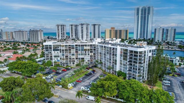 1000 Parkview Dr 806, Hallandale Beach, FL 33009