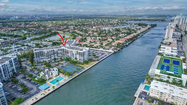 1000 Parkview Dr 806, Hallandale Beach, FL 33009