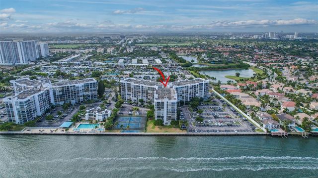 1000 Parkview Dr 806, Hallandale Beach, FL 33009