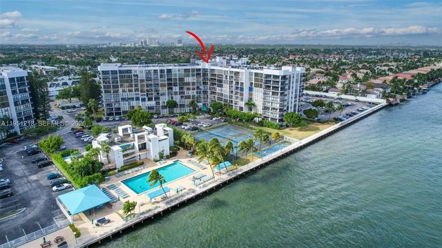 1000 Parkview Dr 806, Hallandale Beach, FL 33009