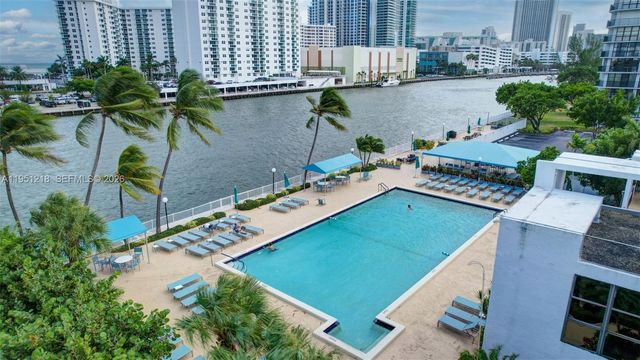 1000 Parkview Dr 806, Hallandale Beach, FL 33009