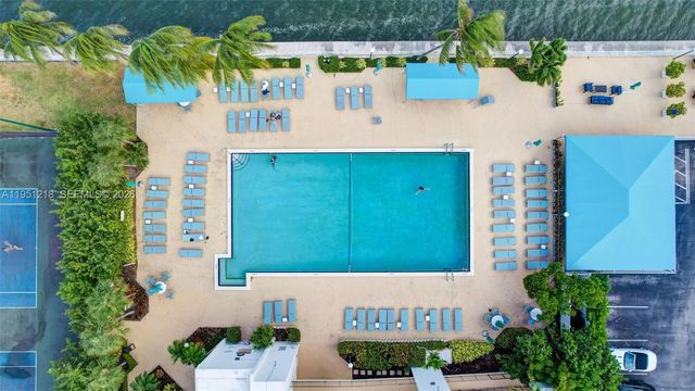 1000 Parkview Dr 806, Hallandale Beach, FL 33009