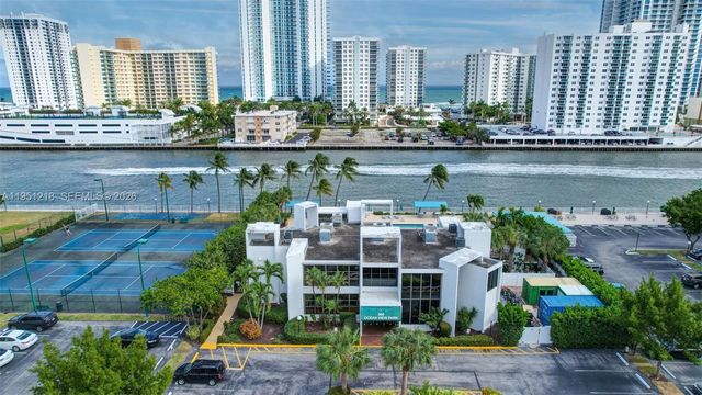 1000 Parkview Dr 806, Hallandale Beach, FL 33009