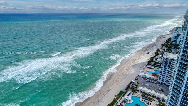 1000 Parkview Dr 806, Hallandale Beach, FL 33009