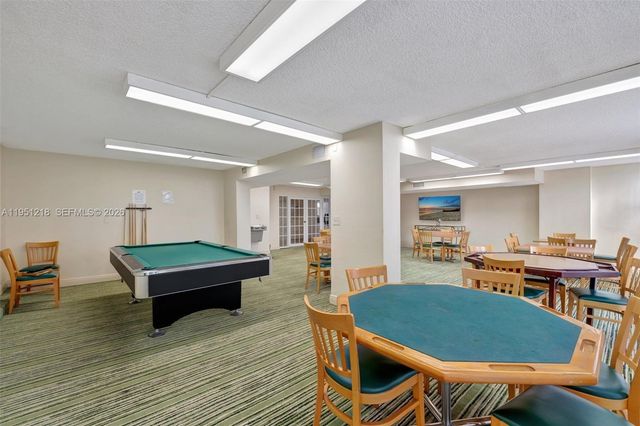 1000 Parkview Dr 806, Hallandale Beach, FL 33009