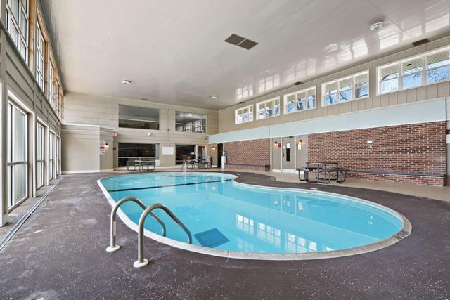 4385 Trenton Lane N 312, Plymouth, MN 55442