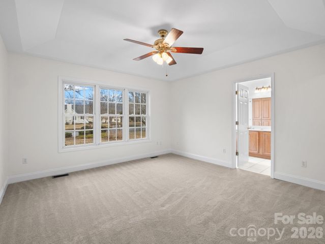 127 Kingfisher Lane, Mills River, NC 28759