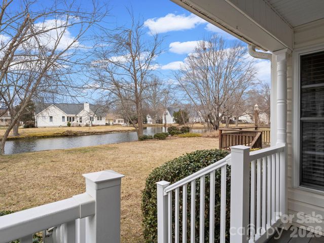 127 Kingfisher Lane, Mills River, NC 28759