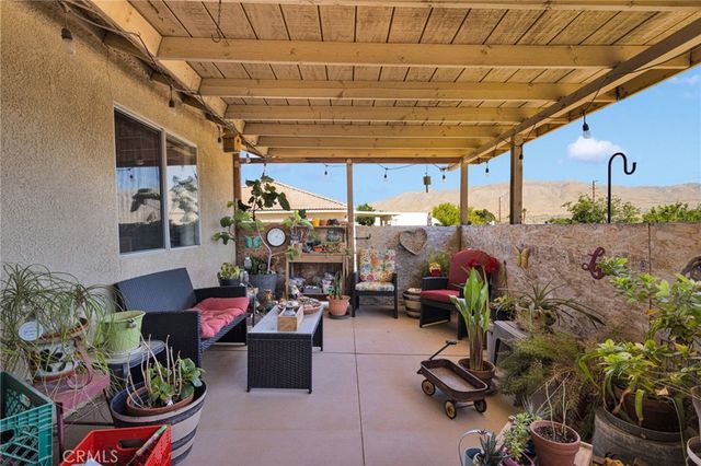 19147 Yucca Street, Hesperia, CA 92345