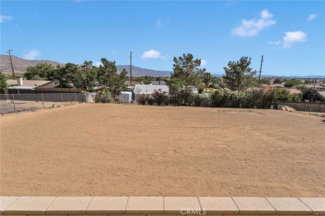 19147 Yucca Street, Hesperia, CA 92345