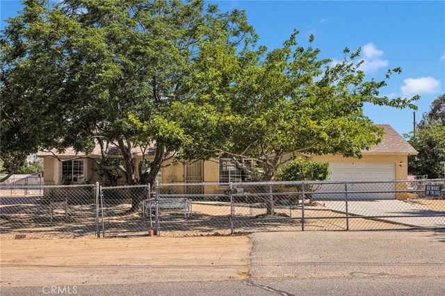 19147 Yucca Street, Hesperia, CA 92345