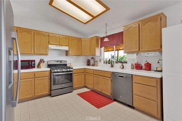 19147 Yucca Street, Hesperia, CA 92345