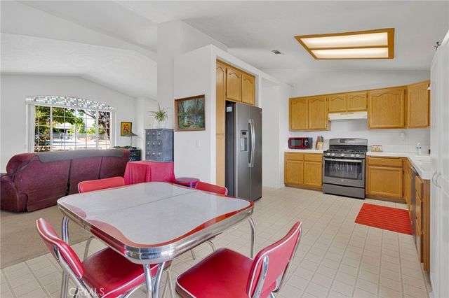 19147 Yucca Street, Hesperia, CA 92345