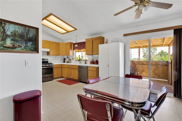 19147 Yucca Street, Hesperia, CA 92345