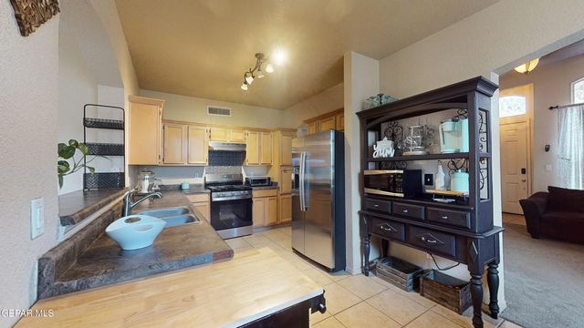 404 Gallagher Street, El Paso, TX 79915