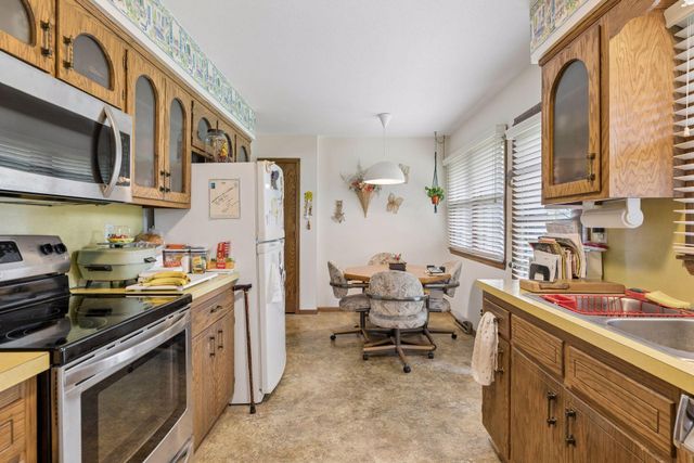 14925 32nd Avenue N, Plymouth, MN 55447