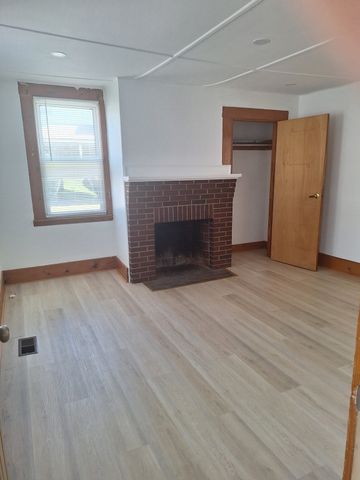 128 Crescent St 2, Quincy, MA 02169
