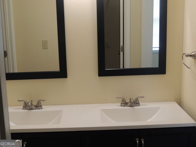 2132 Hickory Bend SE, Conyers, GA 30013