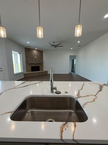 13211 E County Rd 110, Midland, TX 79706