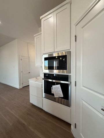 13211 E County Rd 110, Midland, TX 79706