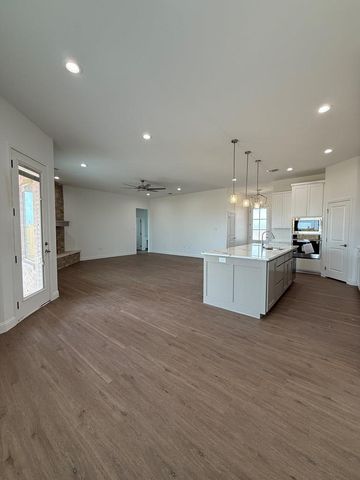 13211 E County Rd 110, Midland, TX 79706