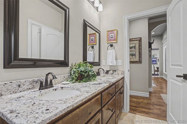 6020 E 128th Street S, Bixby, OK 74008