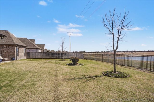 6020 E 128th Street S, Bixby, OK 74008