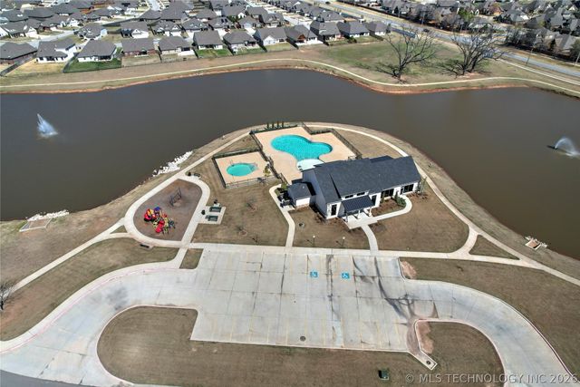 6020 E 128th Street S, Bixby, OK 74008