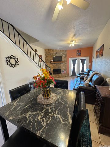 18035 FM 306 Apt 104, Canyon Lake, TX 78133