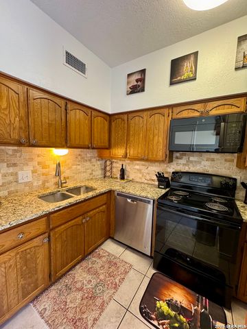 18035 FM 306 Apt 104, Canyon Lake, TX 78133