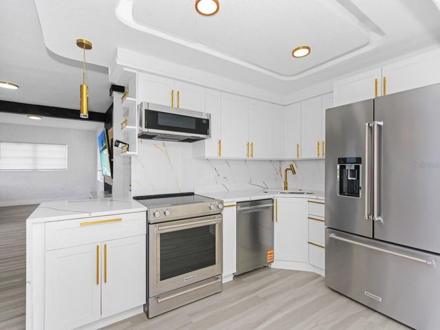 4201 PARK LAKE STREET, Orlando, FL 32803