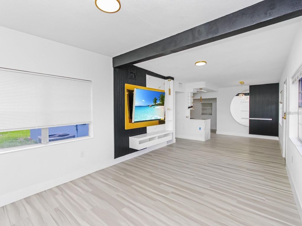 Image 2 of property listing at 4201 PARK LAKE STREET, Orlando, FL 32803