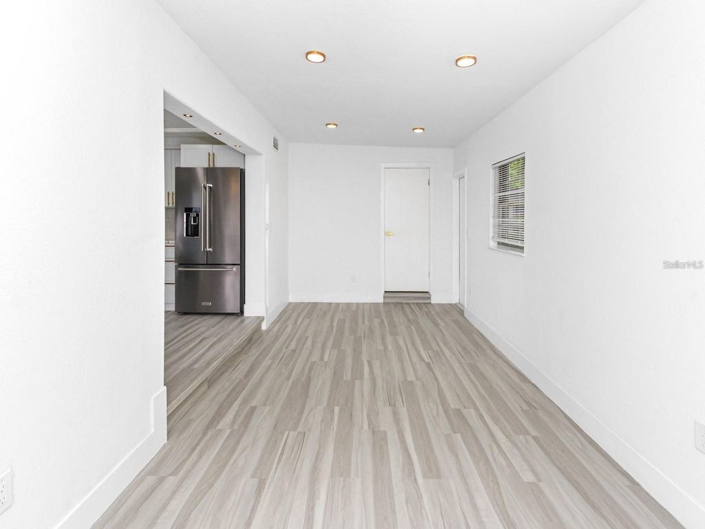 Image 11 of property listing at 4201 PARK LAKE STREET, Orlando, FL 32803