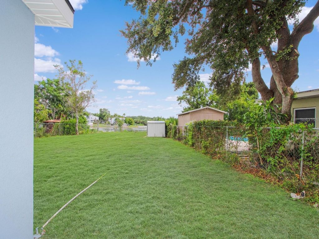 Image 16 of property listing at 4201 PARK LAKE STREET, Orlando, FL 32803