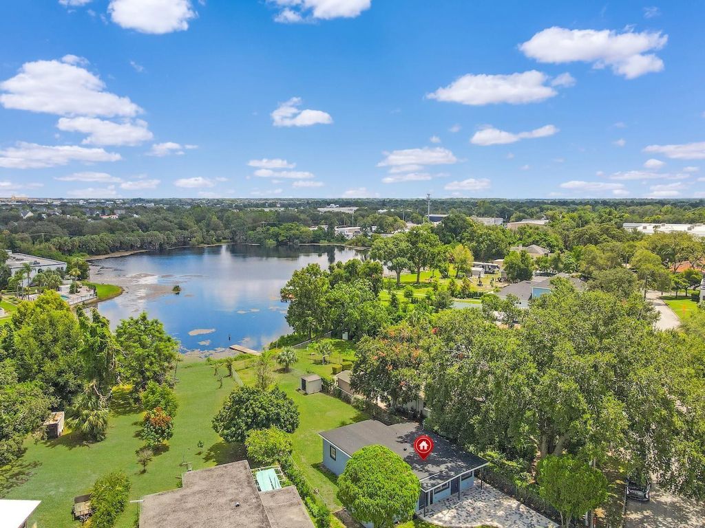 Image 18 of property listing at 4201 PARK LAKE STREET, Orlando, FL 32803