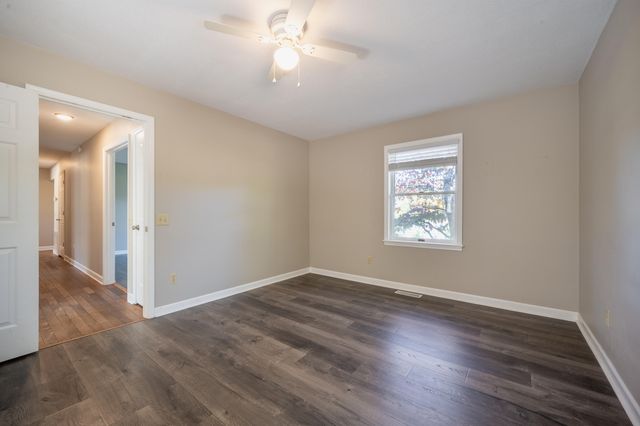 329 Parkway LN, Floyd, VA 24091