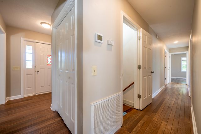 329 Parkway LN, Floyd, VA 24091