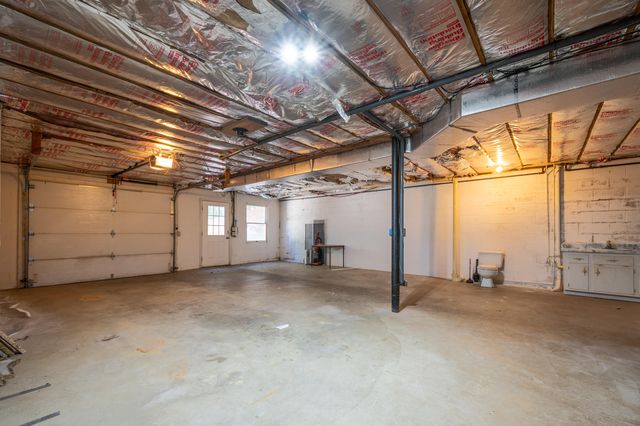 329 Parkway LN, Floyd, VA 24091