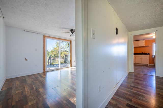 329 Parkway LN, Floyd, VA 24091