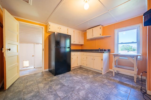 329 Parkway LN, Floyd, VA 24091