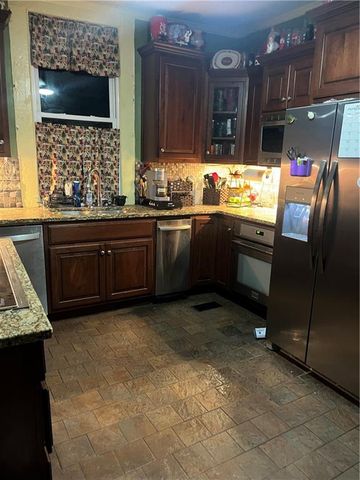 36 Shaw Street, Kingston, GA 30145