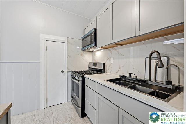 1343 Chew Street, Allentown City, PA 18102