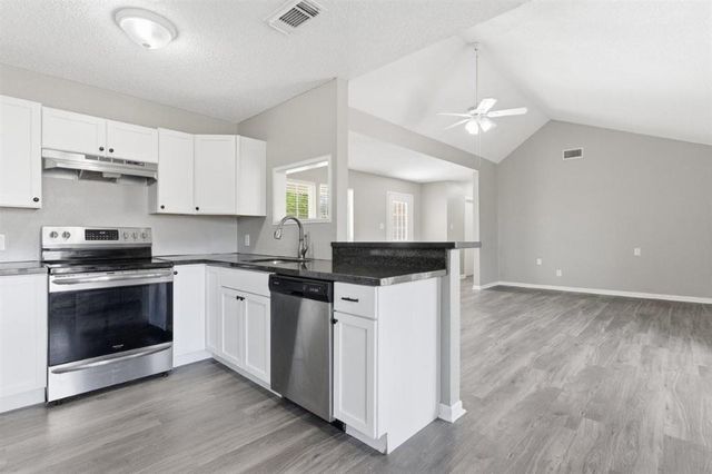 2476 Saint Anthony Ln Lane, Sulphur, LA 70663